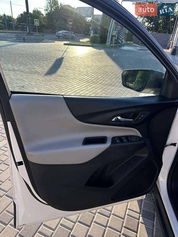 Внедорожник / Кроссовер Chevrolet Equinox 2017 в Кропивницком