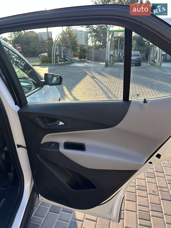 Внедорожник / Кроссовер Chevrolet Equinox 2017 в Кропивницком