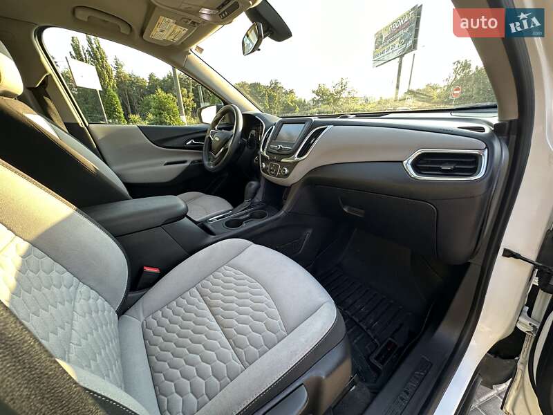 Внедорожник / Кроссовер Chevrolet Equinox 2017 в Кропивницком