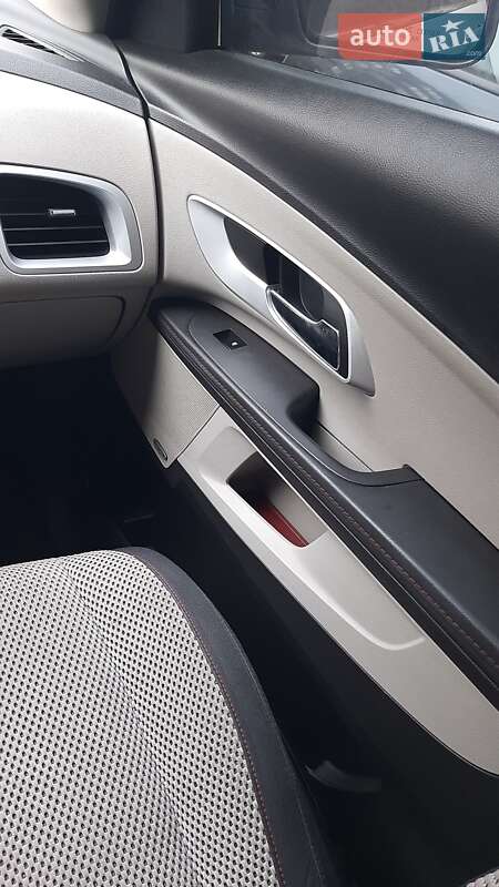 Внедорожник / Кроссовер Chevrolet Equinox 2010 в Чернигове