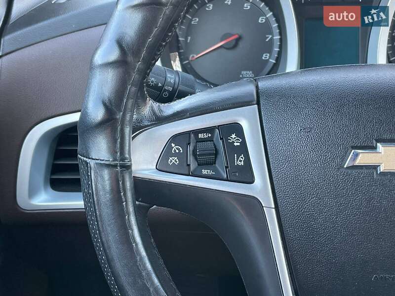 Позашляховик / Кросовер Chevrolet Equinox 2011 в Києві