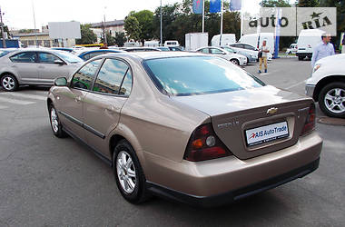 Седан Chevrolet Evanda 2005 в Киеве