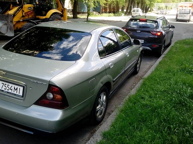 Седан Chevrolet Evanda 2005 в Києві