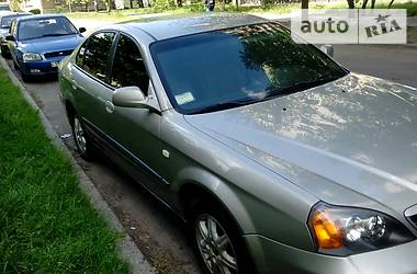 Седан Chevrolet Evanda 2005 в 