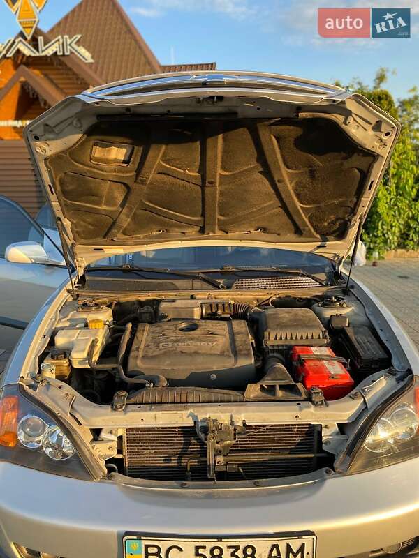 Седан Chevrolet Evanda 2005 в Стрые