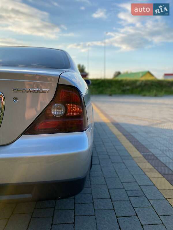 Седан Chevrolet Evanda 2005 в Стрые