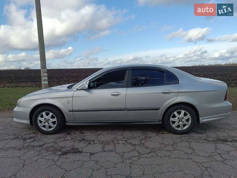 Седан Chevrolet Evanda 2005 в Фастове