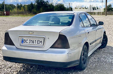 Седан Chevrolet Evanda 2005 в Новояворовске