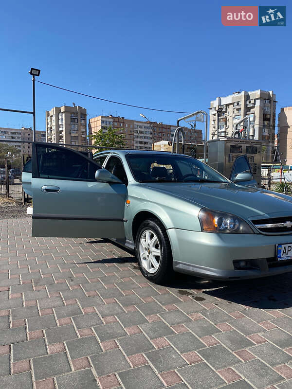 Седан Chevrolet Evanda 2004 в Запорожье