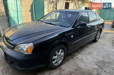 Седан Chevrolet Evanda 2005 в 