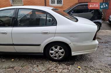 Седан Chevrolet Evanda 2005 в Киеве