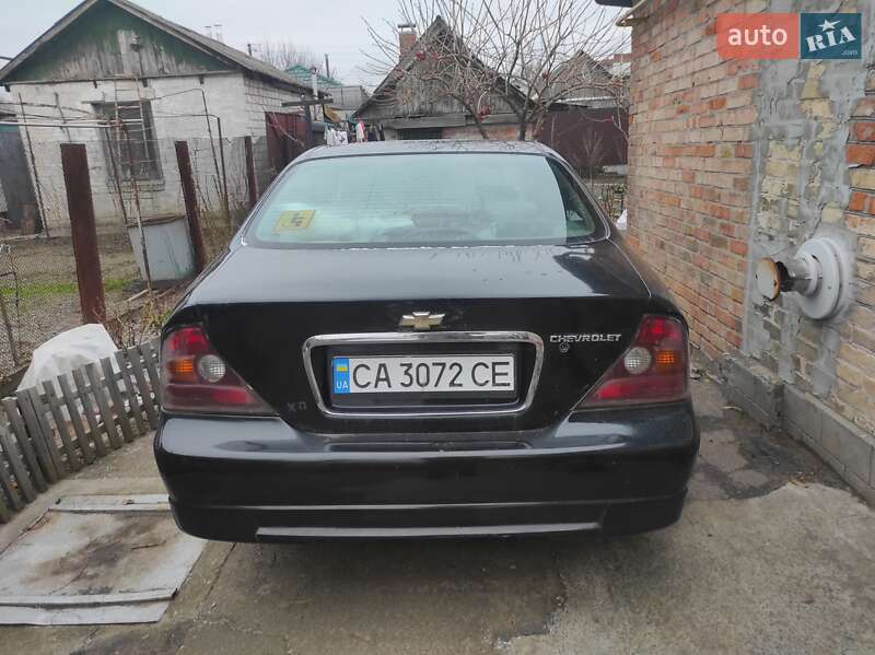 Chevrolet Evanda 2004