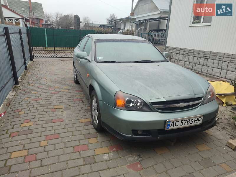 Седан Chevrolet Evanda 2004 в Володимирі
