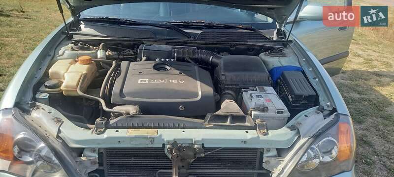 Седан Chevrolet Evanda 2004 в Фастове