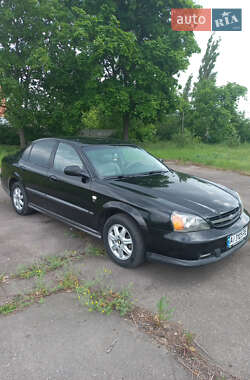 Седан Chevrolet Evanda 2005 в 