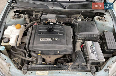 Седан Chevrolet Evanda 2005 в 