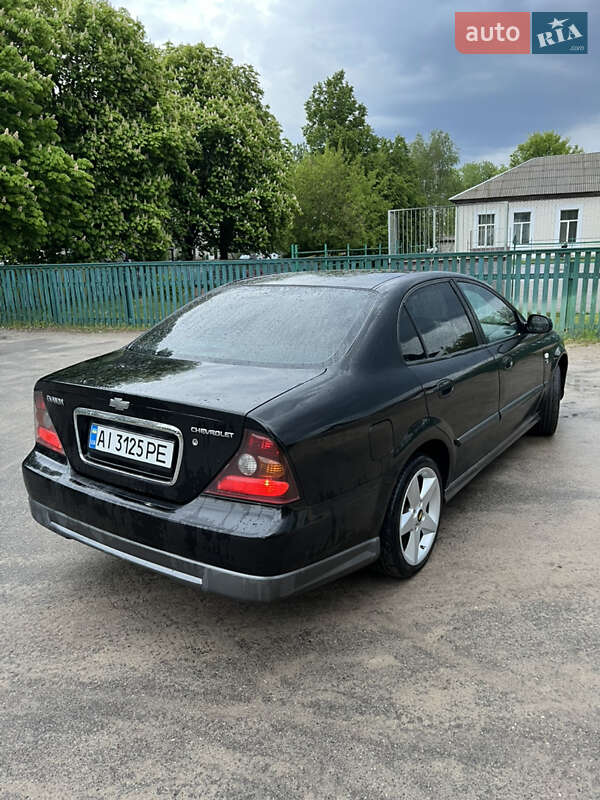 Седан Chevrolet Evanda 2005 в Корюковке
