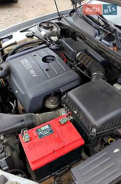 Седан Chevrolet Evanda 2005 в 