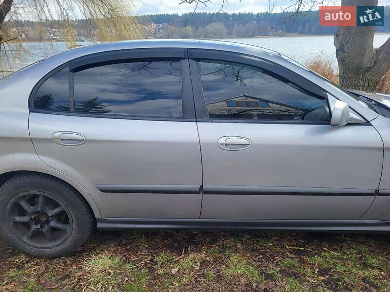 Седан Chevrolet Evanda 2006 в Киеве