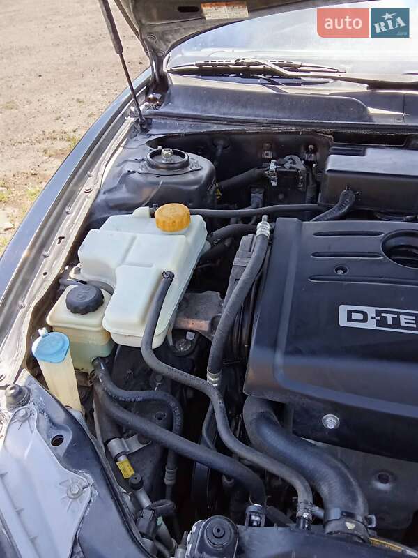 Седан Chevrolet Evanda 2005 в Луцке