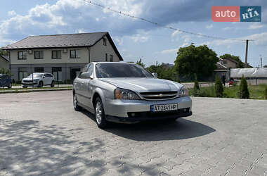 Седан Chevrolet Evanda 2005 в 