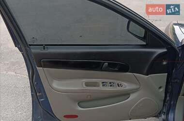 Седан Chevrolet Evanda 2005 в 