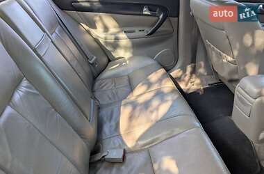 Седан Chevrolet Evanda 2006 в 