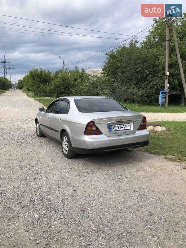 Седан Chevrolet Evanda 2006 в Боярке