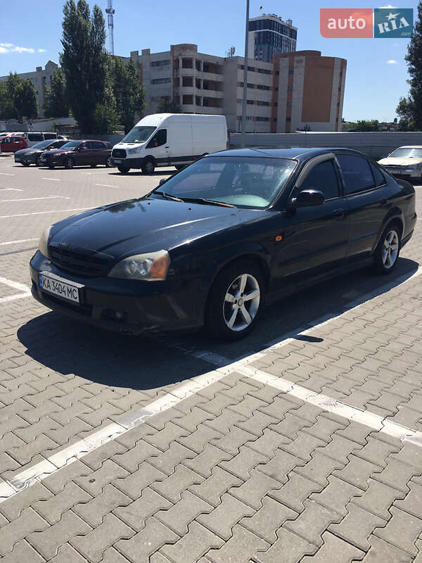 Chevrolet Evanda 2004