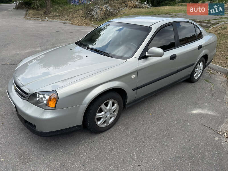 Chevrolet Evanda 2005