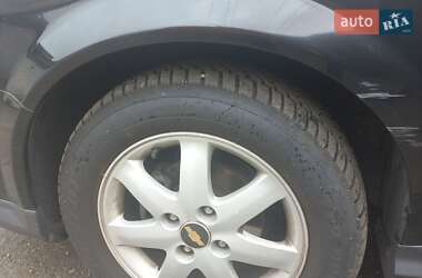 Седан Chevrolet Evanda 2005 в 