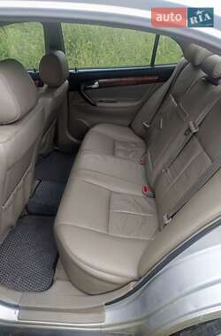 Седан Chevrolet Evanda 2006 в 