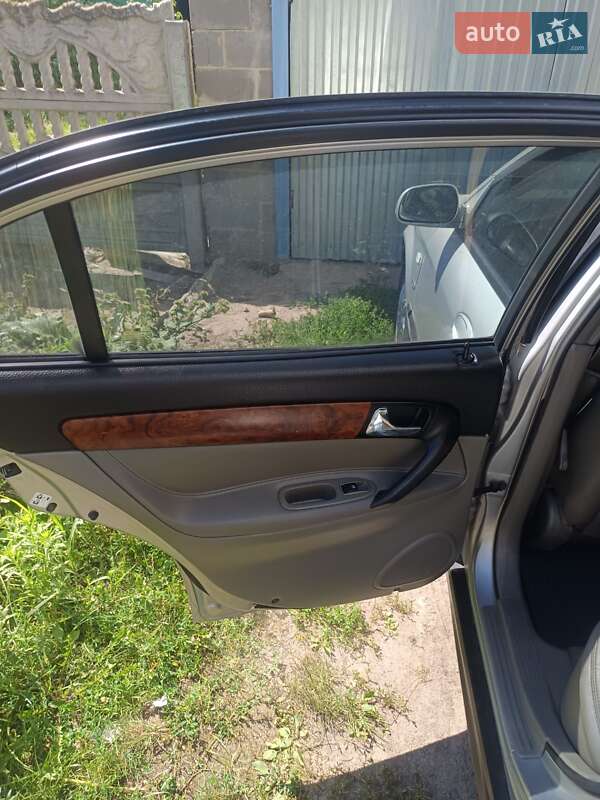 Седан Chevrolet Evanda 2006 в Овруче
