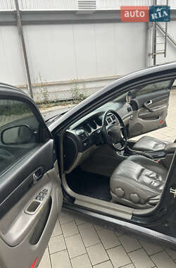 Седан Chevrolet Evanda 2005 в 