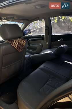 Седан Chevrolet Evanda 2005 в 