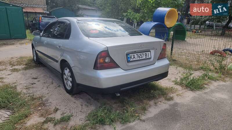 Седан Chevrolet Evanda 2005 в Києві