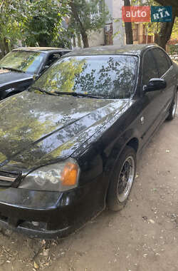 Седан Chevrolet Evanda 2005 в 