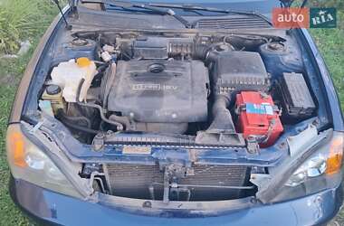 Седан Chevrolet Evanda 2005 в Ужгороде