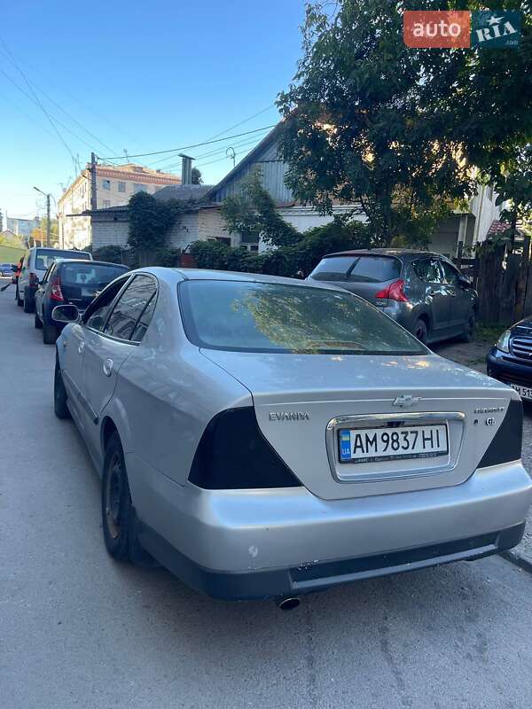 Седан Chevrolet Evanda 2006 в Житомире