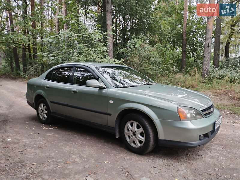 Седан Chevrolet Evanda 2004 в Житомире