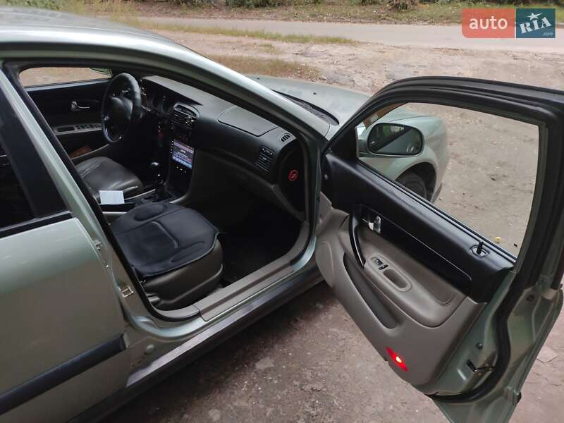 Седан Chevrolet Evanda 2004 в Житомире