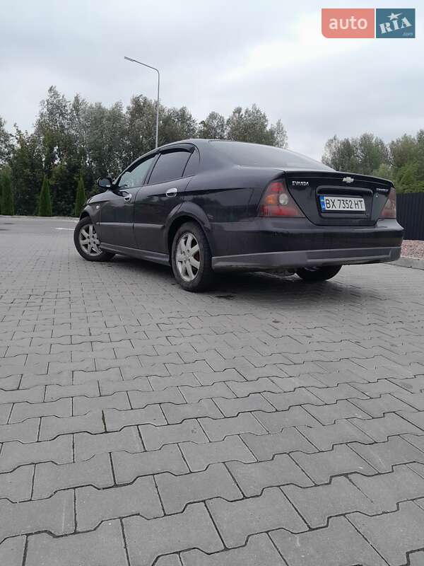 Седан Chevrolet Evanda 2005 в Хмельницком