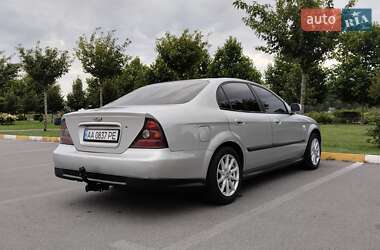 Седан Chevrolet Evanda 2005 в 