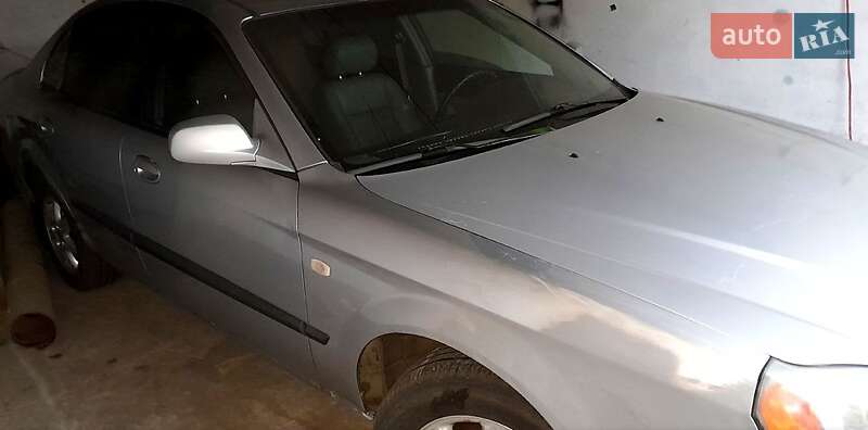Седан Chevrolet Evanda 2005 в Полтаві