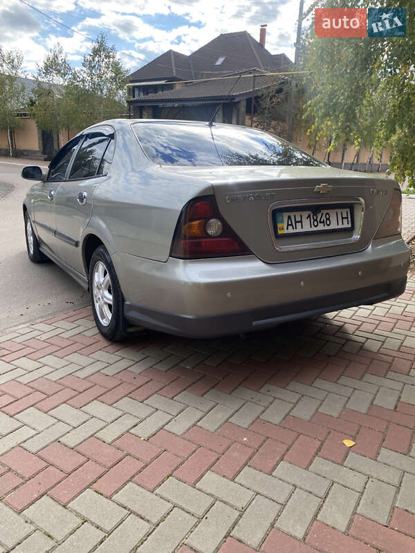 Седан Chevrolet Evanda 2005 в Одессе