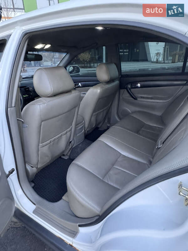 Седан Chevrolet Evanda 2006 в Києві фото 11 Седан Chevrolet Evanda 2006 в Києві