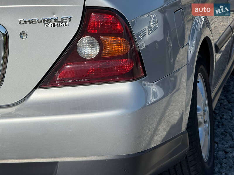 Седан Chevrolet Evanda 2005 в Стрые