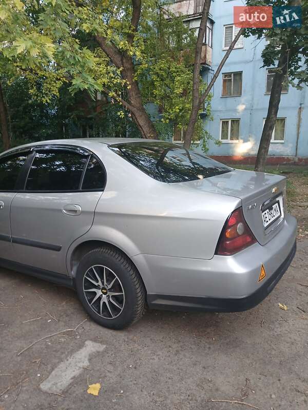 Седан Chevrolet Evanda 2006 в Запоріжжі