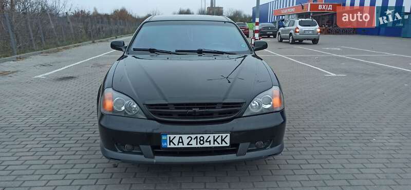 Седан Chevrolet Evanda 2006 в Дубні