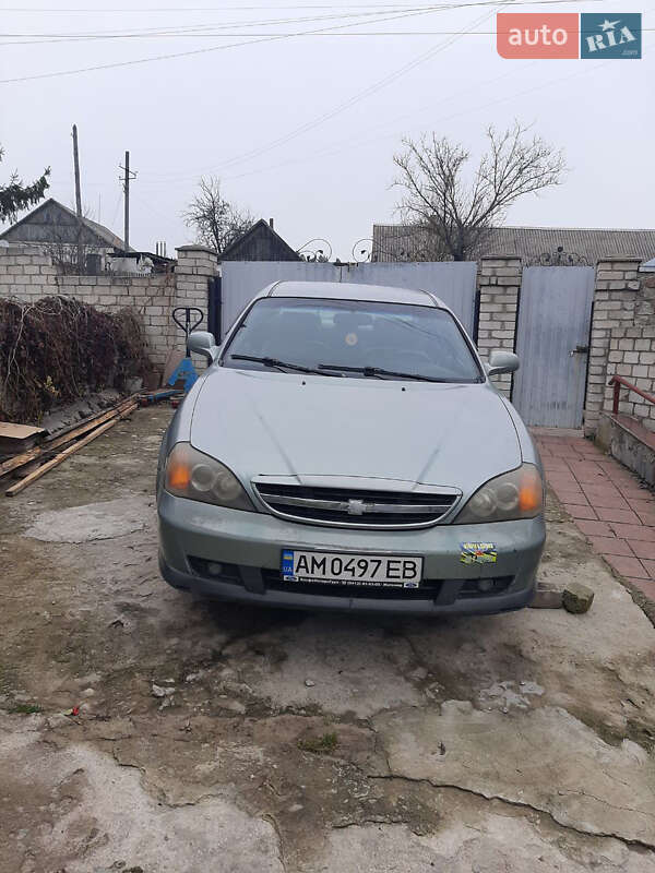 Chevrolet Evanda 2004